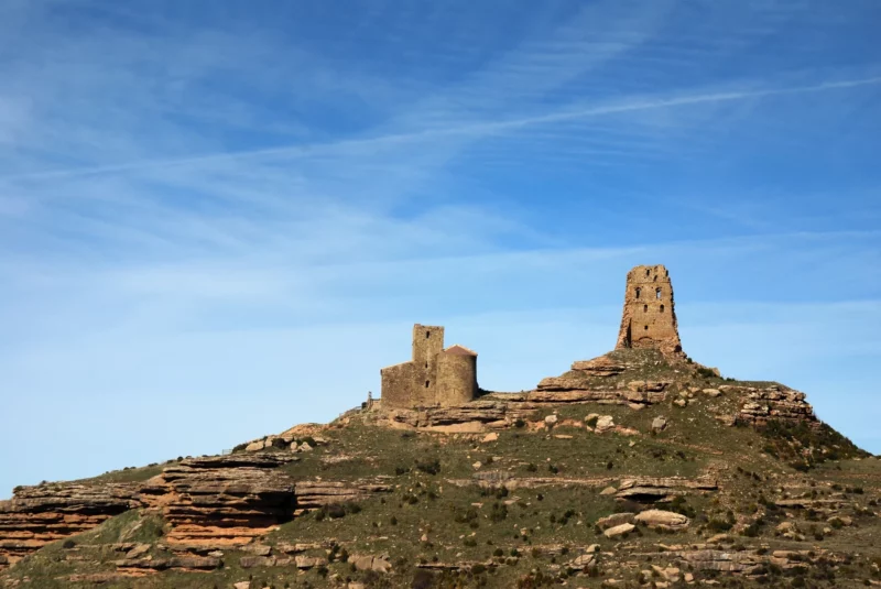 Localización: Castillo de Marcuello (Huesca) - Fecha: 3/abril/2015 - Cámara: Nikon D80 - Distancia focal (DX): 70 mm - Diafragma: f/10 - Velocidad de obturación: 1/160s - Sensibilidad ISO: 200