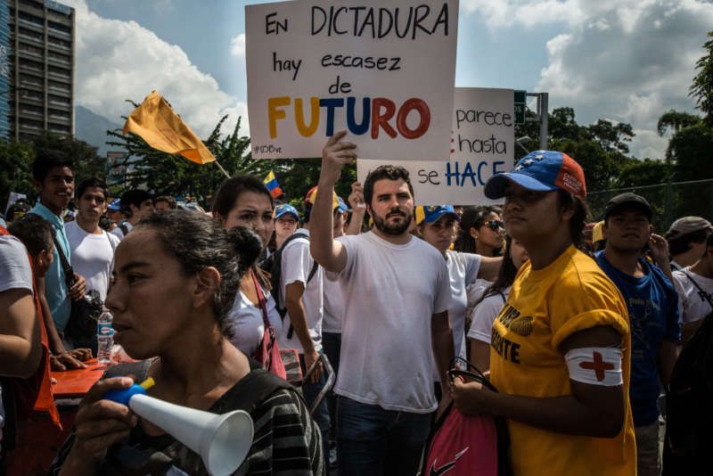 Una marcha en Caracas para exigir un referendo en contra del presidente Nicolás Maduro, en octubre Meridith Kohut para The New York Times
