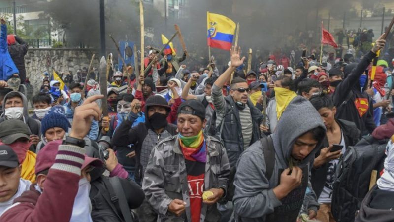 Protestas en Ecuador tras el decreto 883 del gobierno