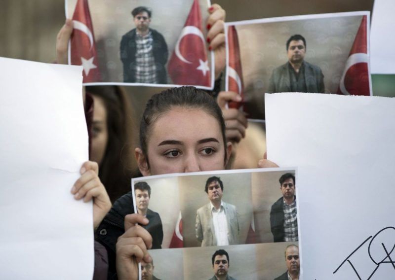 Students of Mehmet Akif College in Kosovo protest the arrest and deportation of their teachers in Pristina March 29, 2018. (Visar Kryeziu/AP)