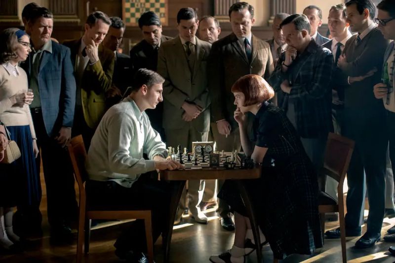 'Gambito de dama' cuenta la historia de Beth Harmon y su búsqueda por convertirse en la mejor jugadora de ajedrez del mundo. La miniserie de Netflix es protagonizada por la actriz Anya Taylor-Joy. (PHIL BRAY/NETFLIX/Phil Bray/Netflix)