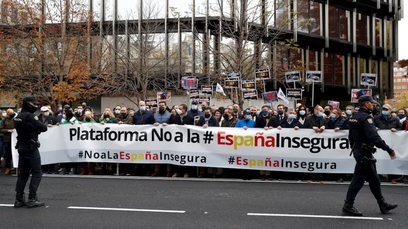 La Policía y la Guardia Civil se han manifestado este miércoles en varias ciudades de España para protestar contra la reforma de la ley de seguridad ciudadana