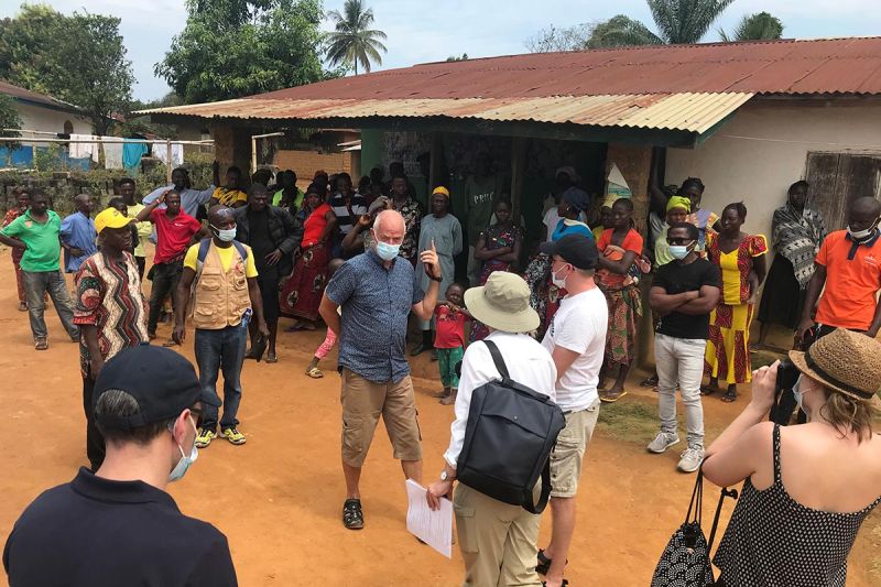 Chief investigator Thomas Elfgren appeared very confident in front of members of the Finnish court during their visit to Liberia, as the people of the village of Kamatahun Hassala looked on, 18 February 2021. © Thierry Cruvellier