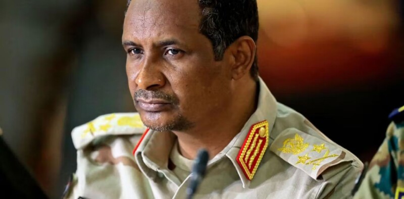 El general Mohamed Hamdan Dagolo, comandante de las Fuerzas Paramilitares de Apoyo Rápido de Sudán. Ashraf Shazly / AFP via Getty Images