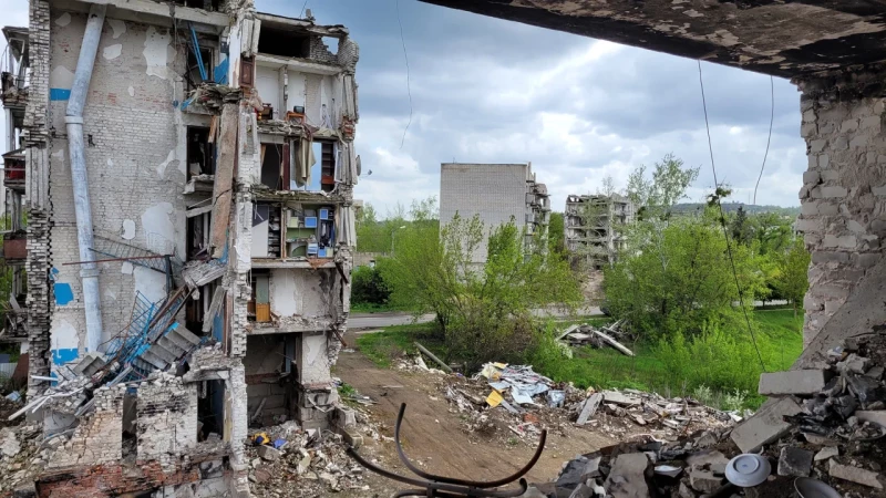 A destroyed apartment block in Izium, Kharkiv region, pictured during a PEN Ukraine trip, in April 2023. Maksym Sytnikov